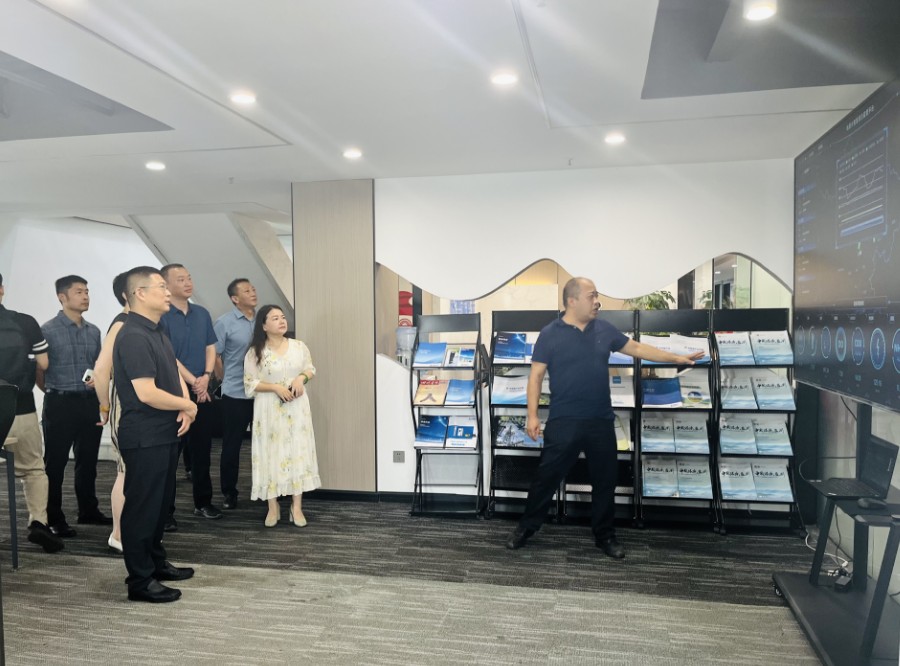 武侯區委毛軍副書記走訪調研黄色抖音短视频科技